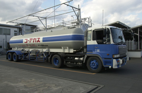 Tank trailer with the maximum loading capacity of 10 long tons in Japan The first one was deployed in 1967